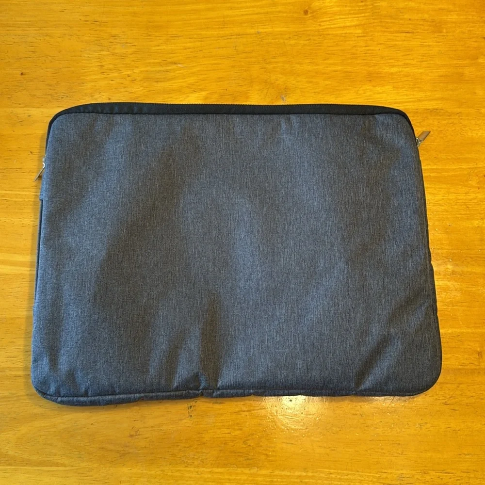 Kogzzen Navy Laptop Sleeve